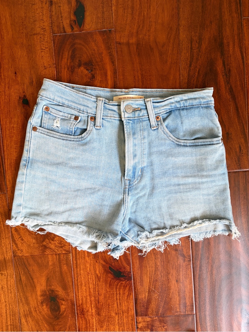 Levi’s | Women’s | High Rise Light Wash Denim Shorts | 27